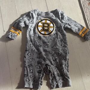 Baby bruins onsie, authentic NHL
